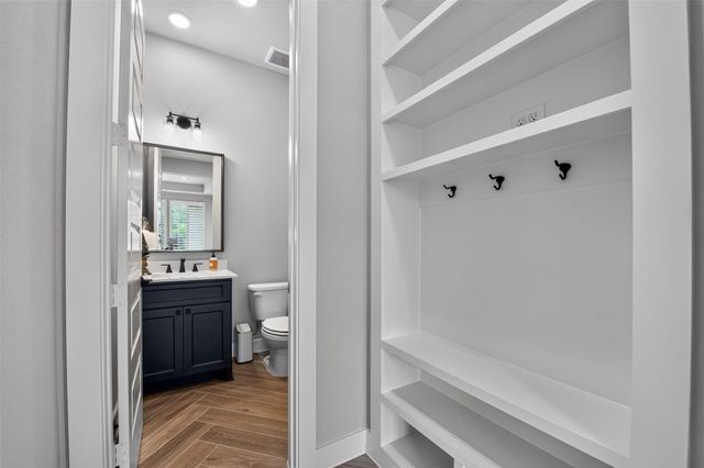 4616 Sterling Springs Dr Drive, Spring, TX 77386