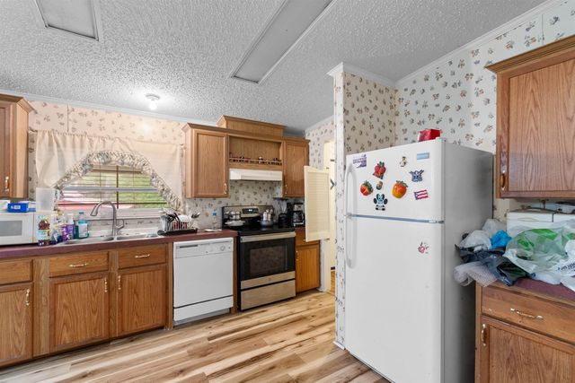 652 BEAR GRASS RD W, Longs, SC 29568