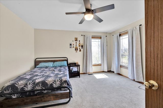 1421 Notting Hill Road, Algonquin, IL 60102