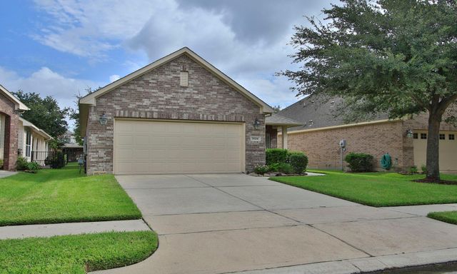 19214 Blue Cove Ct, Cypress, TX 77433