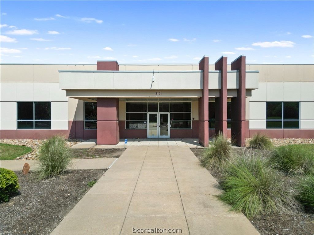 3101 University Drive E, Bryan, TX 77802 — exterior