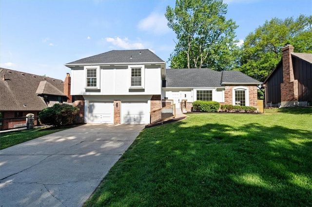 10310 Eby Street, Overland Park, KS 66212