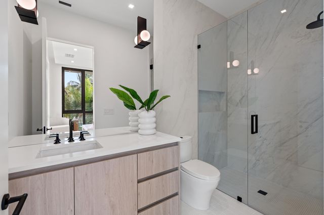 1136 NE 9th Avenue, Delray Beach, FL 33483