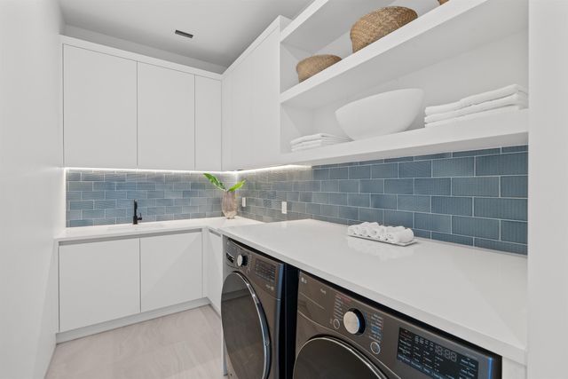 1136 NE 9th Avenue, Delray Beach, FL 33483