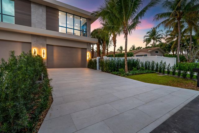 1136 NE 9th Avenue, Delray Beach, FL 33483