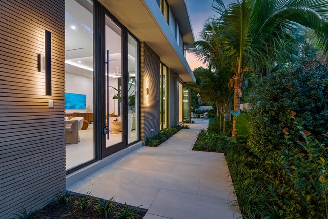 1136 NE 9th Avenue, Delray Beach, FL 33483