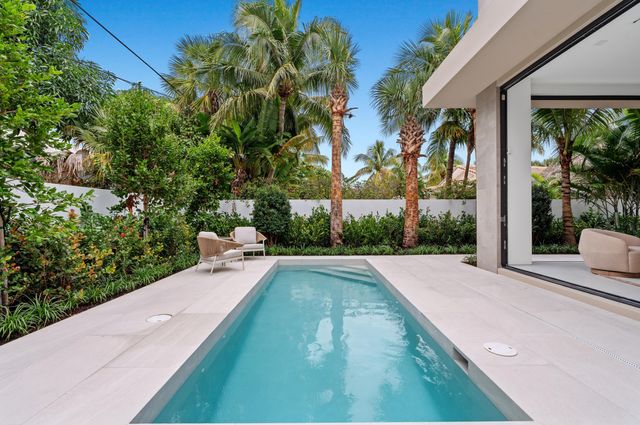1136 NE 9th Avenue, Delray Beach, FL 33483