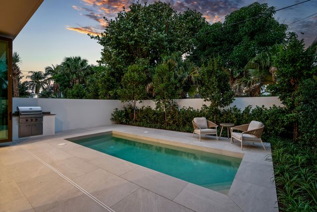 1136 NE 9th Avenue, Delray Beach, FL 33483