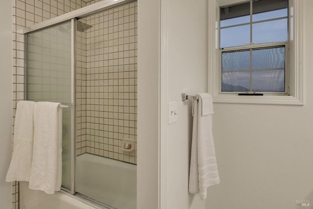 22033 Bonness Rd, Sonoma, CA 95476