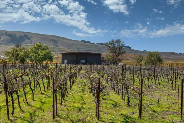 22033 Bonness Rd, Sonoma, CA 95476
