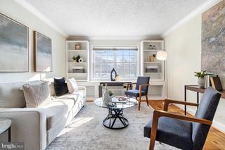 1602 W ABINGDON DR #201, Alexandria, VA 22314