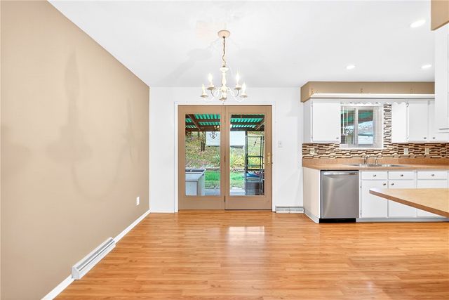 112 Kollar Dr, Liberty Boro, PA 15133