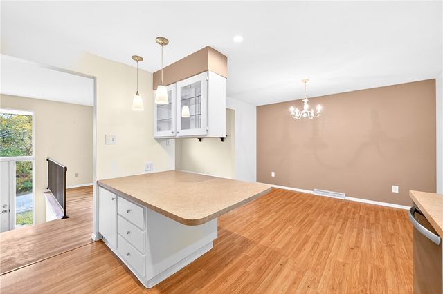 112 Kollar Dr, Liberty Boro, PA 15133