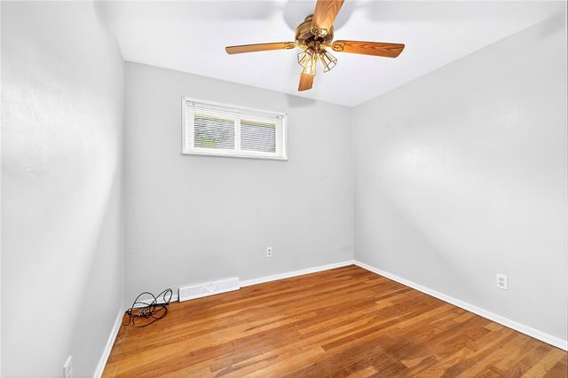 112 Kollar Dr, Liberty Boro, PA 15133