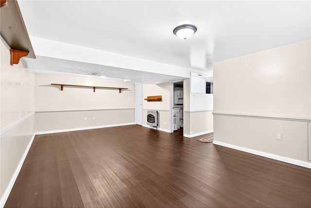 112 Kollar Dr, Liberty Boro, PA 15133