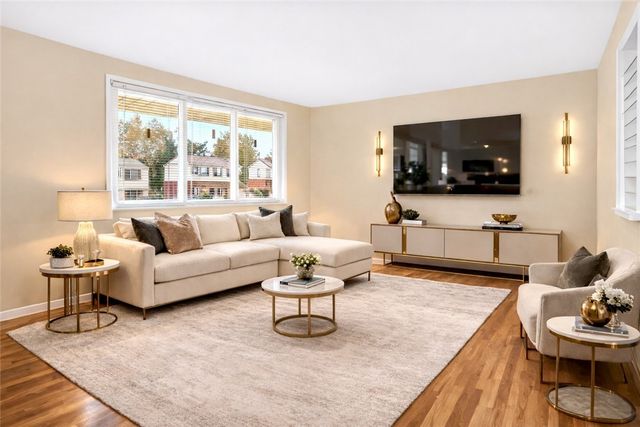 112 Kollar Dr, Liberty Boro, PA 15133