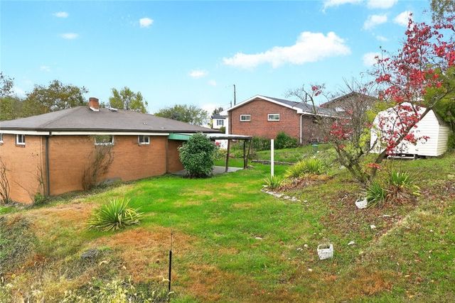 112 Kollar Dr, Liberty Boro, PA 15133