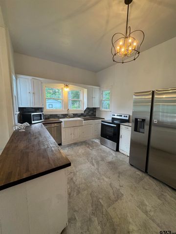 101 S Friou, Jefferson, TX 75657