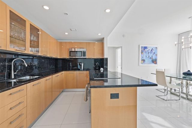 6899 Collins Ave 1410, Miami Beach, FL 33141