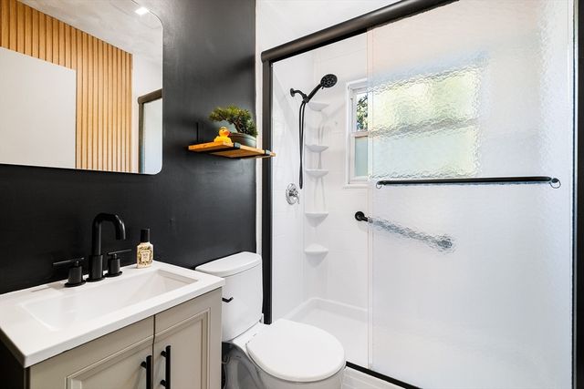 98 Lancaster Rd, Shirley, MA 01464