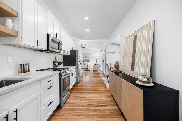 98 Lancaster Rd, Shirley, MA 01464