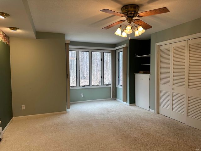 10598 N 500 E Road, Syracuse, IN 46567