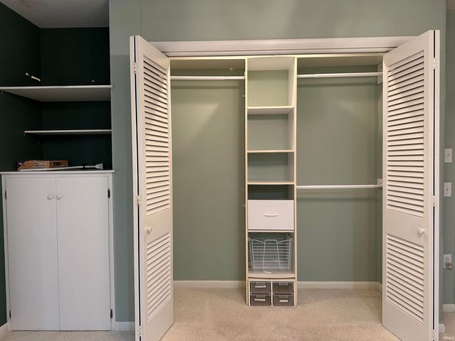 10598 N 500 E Road, Syracuse, IN 46567