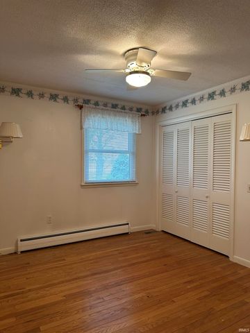 10598 N 500 E Road, Syracuse, IN 46567