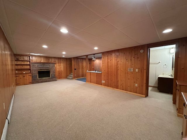 10598 N 500 E Road, Syracuse, IN 46567