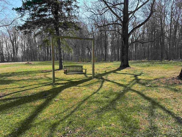 10598 N 500 E Road, Syracuse, IN 46567