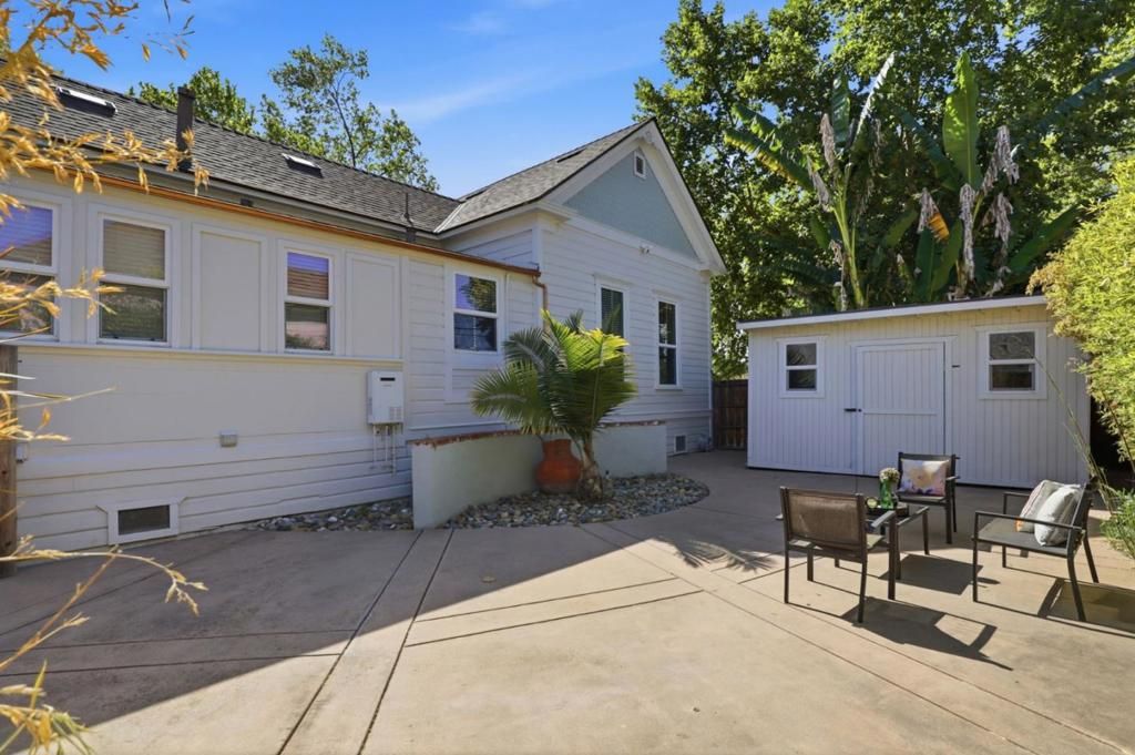 Image 34 of property listing at 194 4th Street, Gilroy, CA 95020