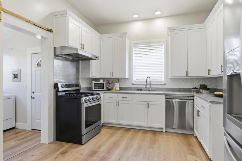 Image 4 of property listing at 194 4th Street, Gilroy, CA 95020