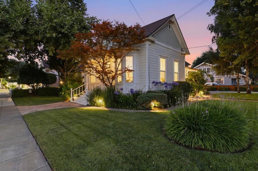 Image 51 of property listing at 194 4th Street, Gilroy, CA 95020