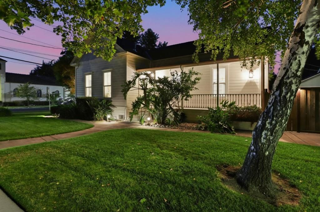 Image 58 of property listing at 194 4th Street, Gilroy, CA 95020