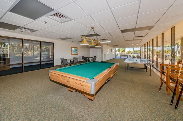 7600 BAYSHORE DRIVE 902, Treasure Island, FL 33706