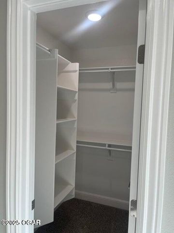 14 S Roane Street, Webb City, MO 64870