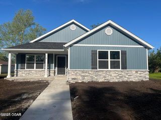 14 S Roane Street, Webb City, MO 64870