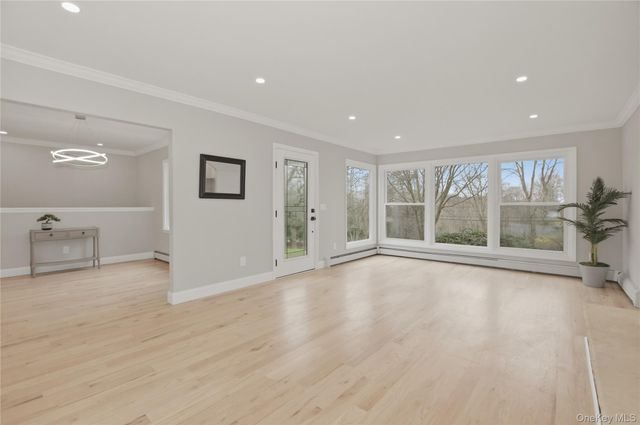 11 Levon Lane, Miller Place, NY 11764