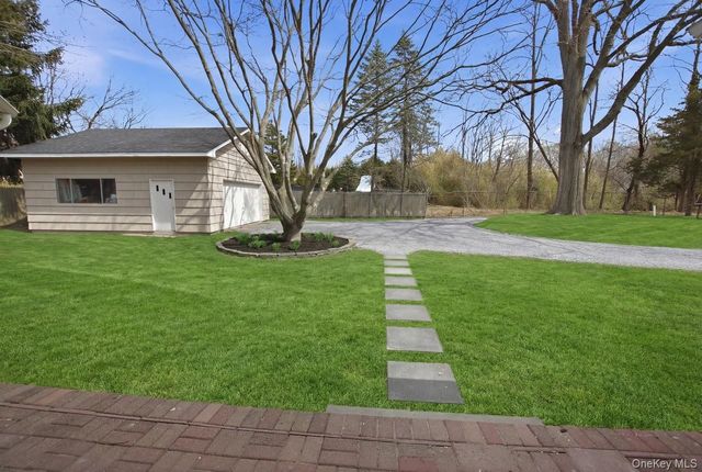 11 Levon Lane, Miller Place, NY 11764