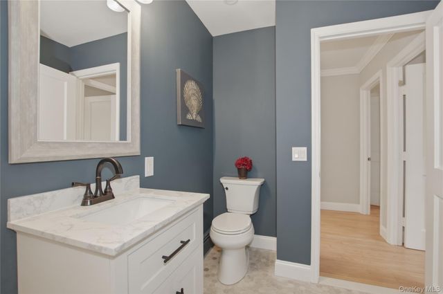 11 Levon Lane, Miller Place, NY 11764
