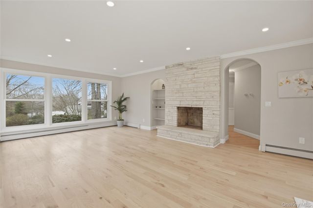 11 Levon Lane, Miller Place, NY 11764
