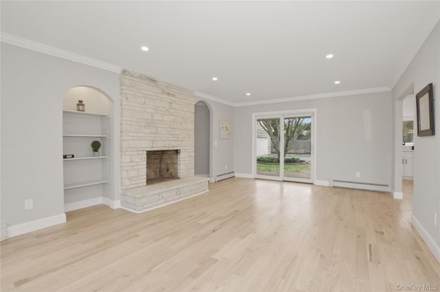 11 Levon Lane, Miller Place, NY 11764