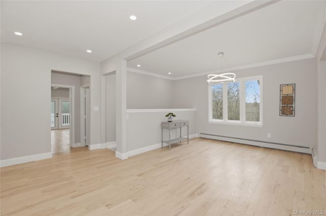 11 Levon Lane, Miller Place, NY 11764