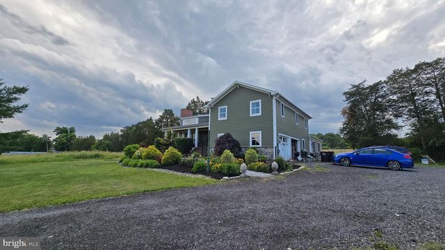 18 KRATZ, Zieglerville, PA 19492