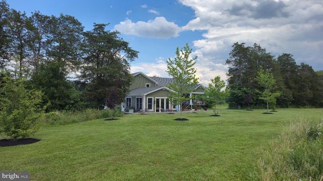 18 KRATZ, Zieglerville, PA 19492