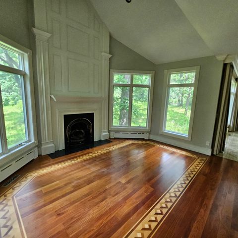 13616 Route 176, Woodstock, IL 60098