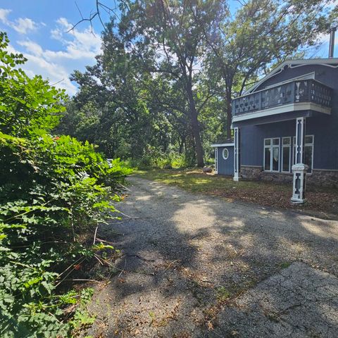 13616 Route 176, Woodstock, IL 60098