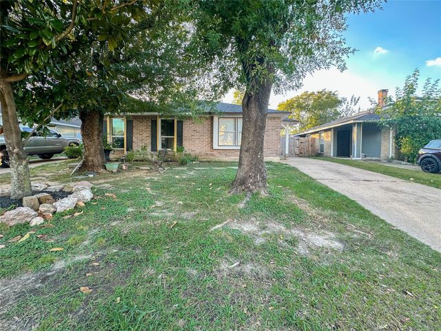 11009 Panicum Court, Houston, TX 77086