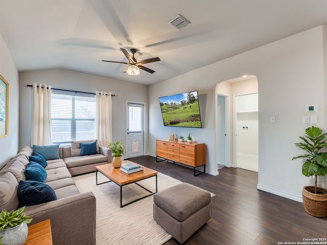 618 Cheeked Pintail, San Antonio, TX 78253