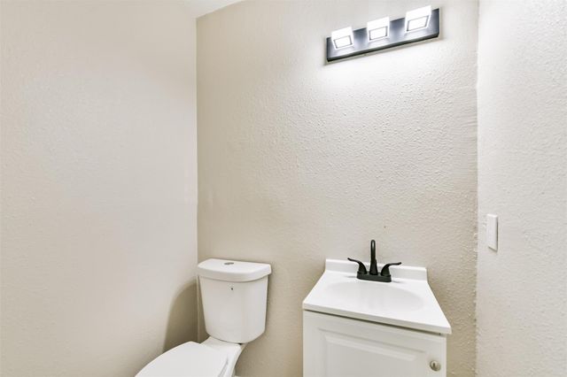 5527 Lakefield Drive, Houston, TX 77033